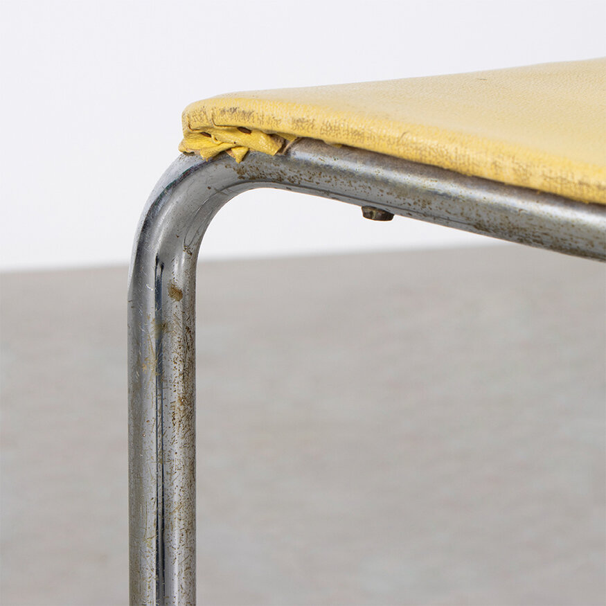Gispen Set of 5 Gispen 108 yellow leatherette chairs, original from the 1930s