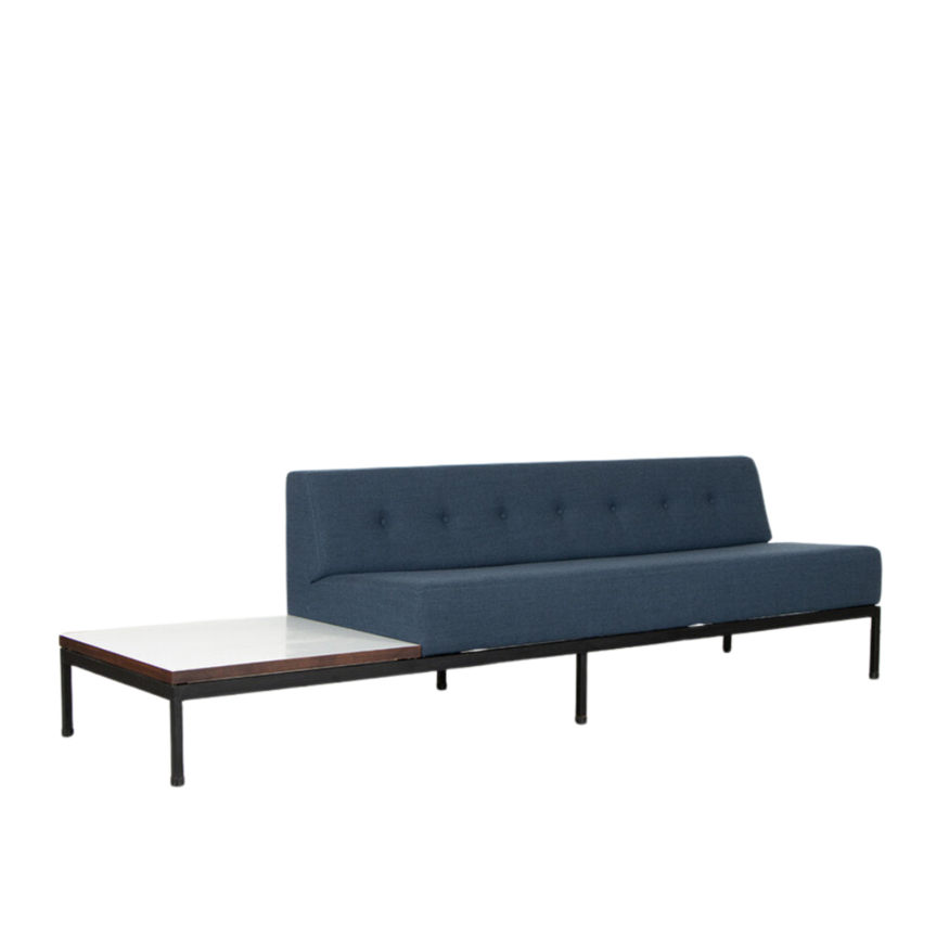 Kho Liang Ie bank 070 met tafel blauw stof Artifort Artifort Kho Liang Ie bank 070 met tafel blauw stof Artifort