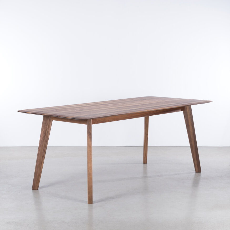 Sav & Økse Samt Table 160x100 Walnut matt lacquered