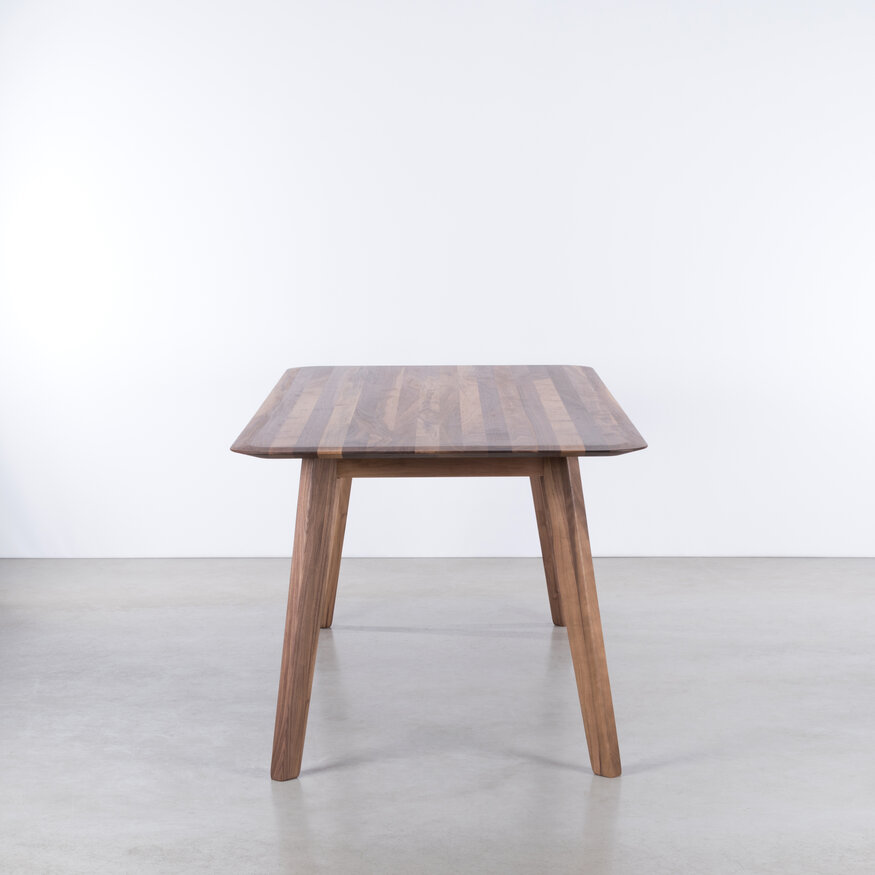 Sav & Økse Samt Table 160x100 Walnut matt lacquered