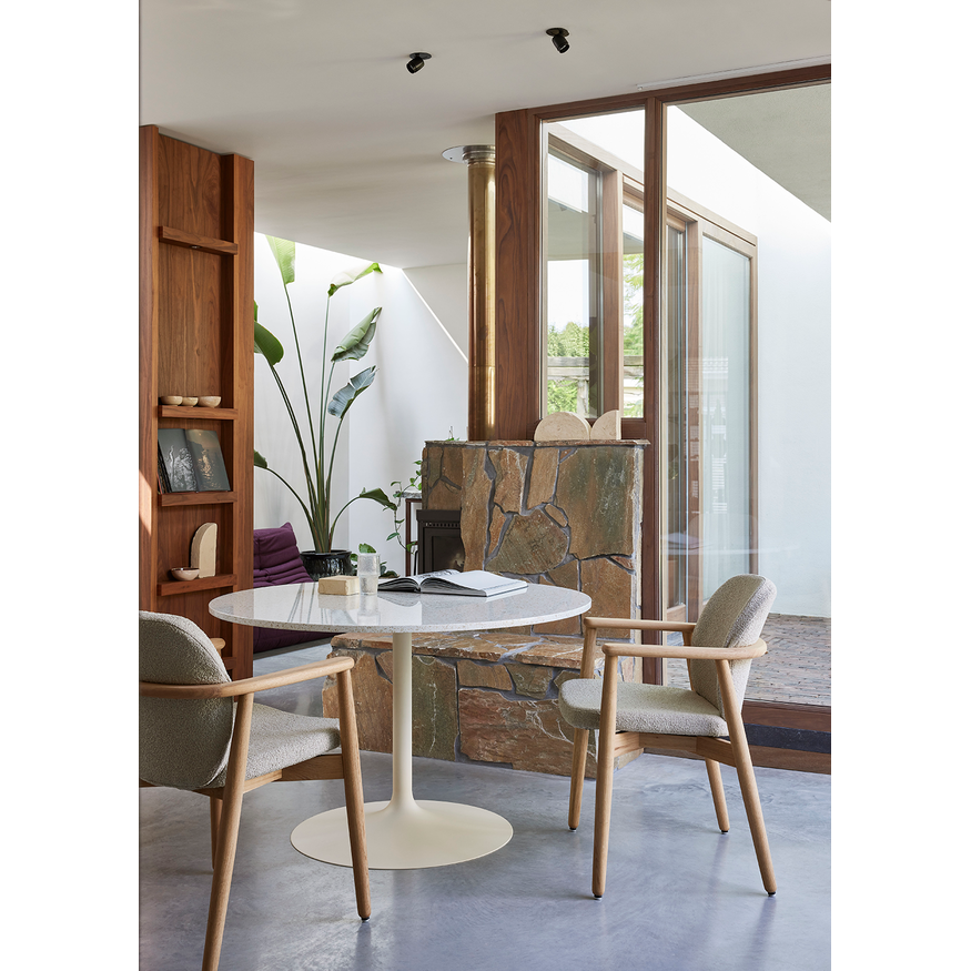 De Machinekamer Loannis Table with Round Composite Top