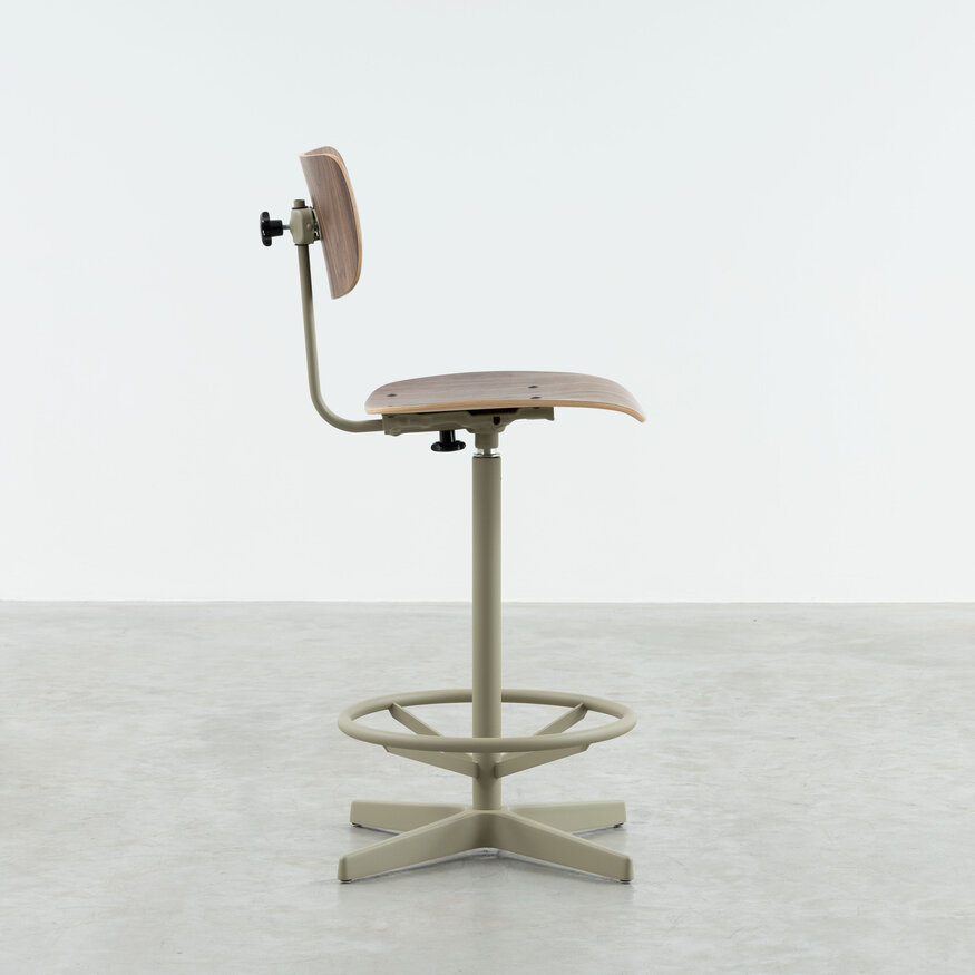 Dykmeyer Industrial Counter Bar Chair Jops