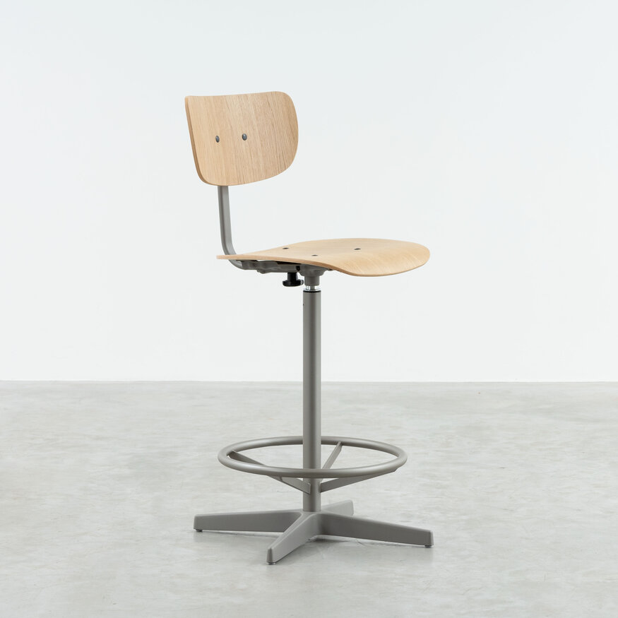 Dykmeyer Industrial Counter Bar Chair Jops