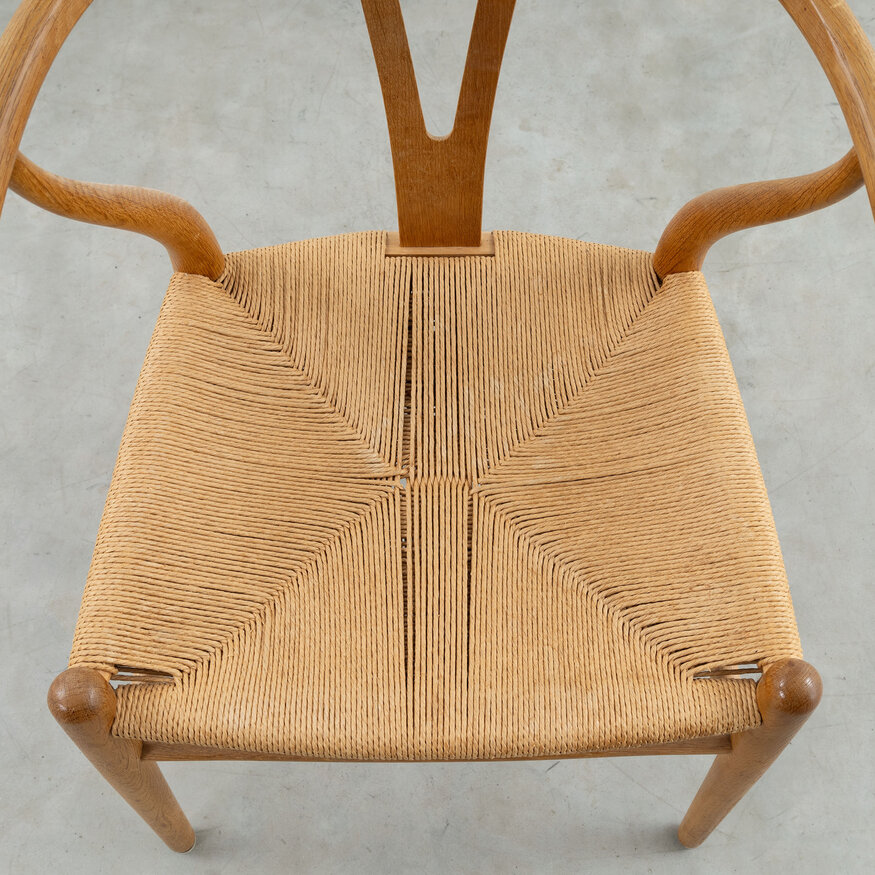 Carl Hansen & Søn Set of 4 Hans J. Wegner CH24 wishbone chairs Carl Hansen & Son