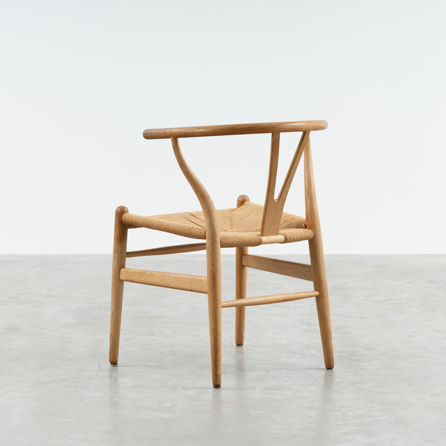 Carl Hansen & Søn Set of 4 Hans J. Wegner CH24 wishbone chairs Carl Hansen & Son