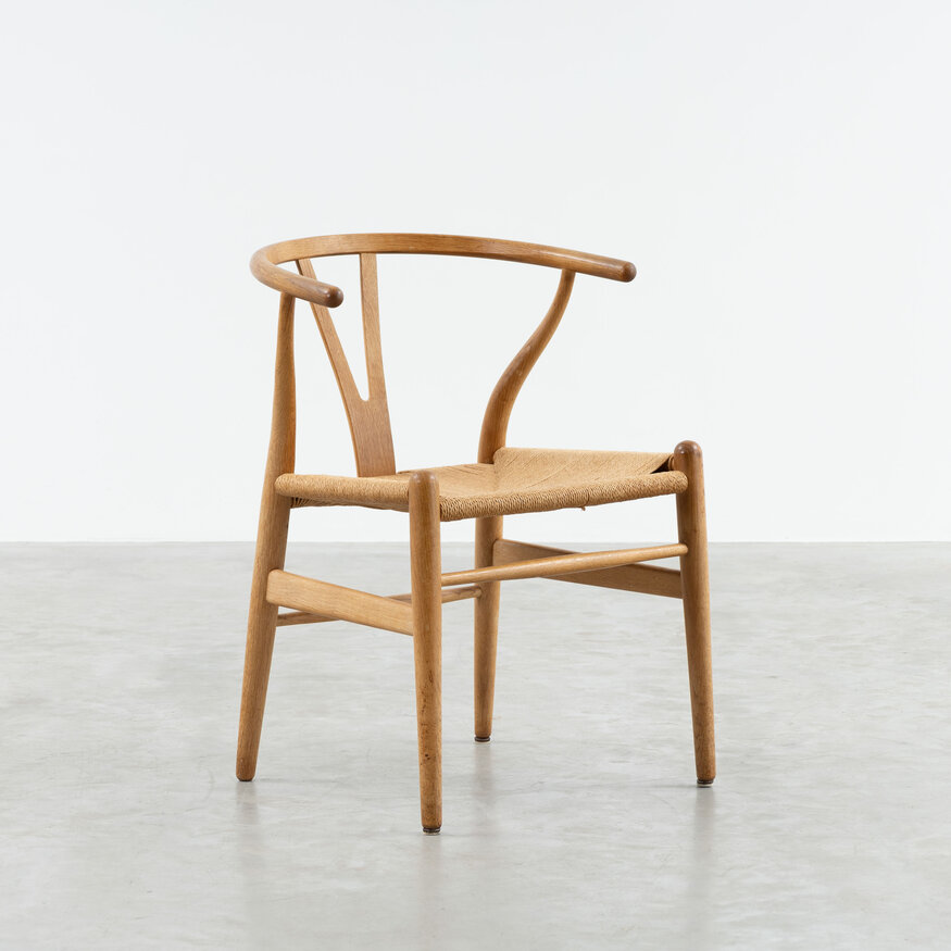 Carl Hansen & Søn Set of 4 Hans J. Wegner CH24 wishbone chairs Carl Hansen & Son
