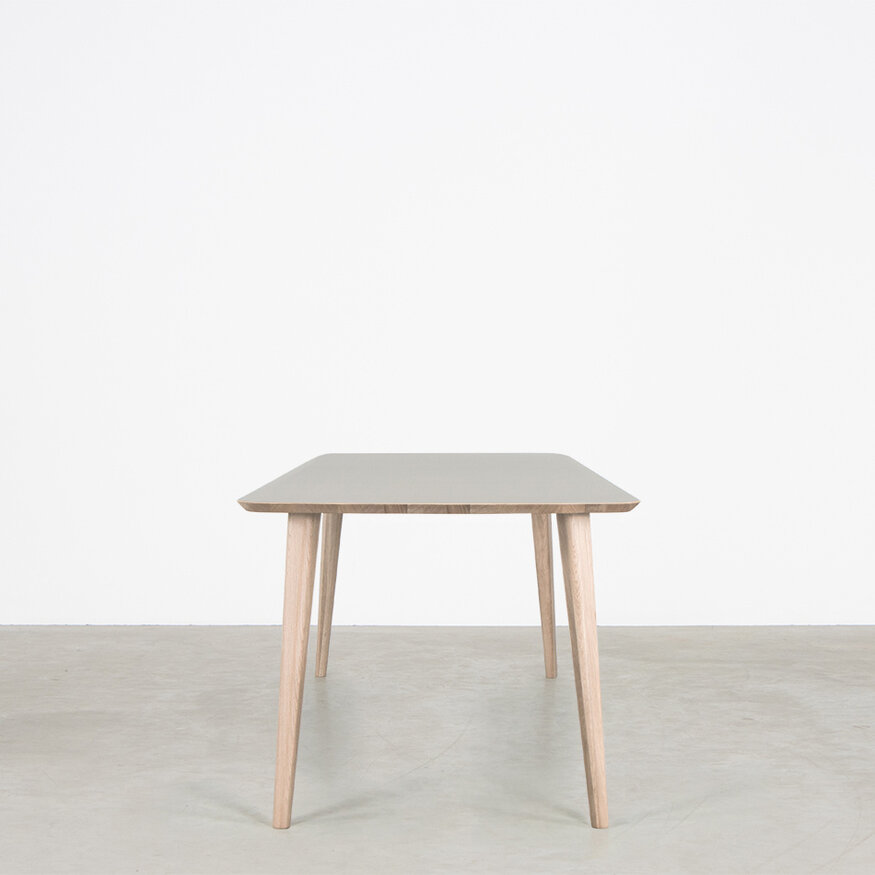 Sav & Økse Tomrer Table