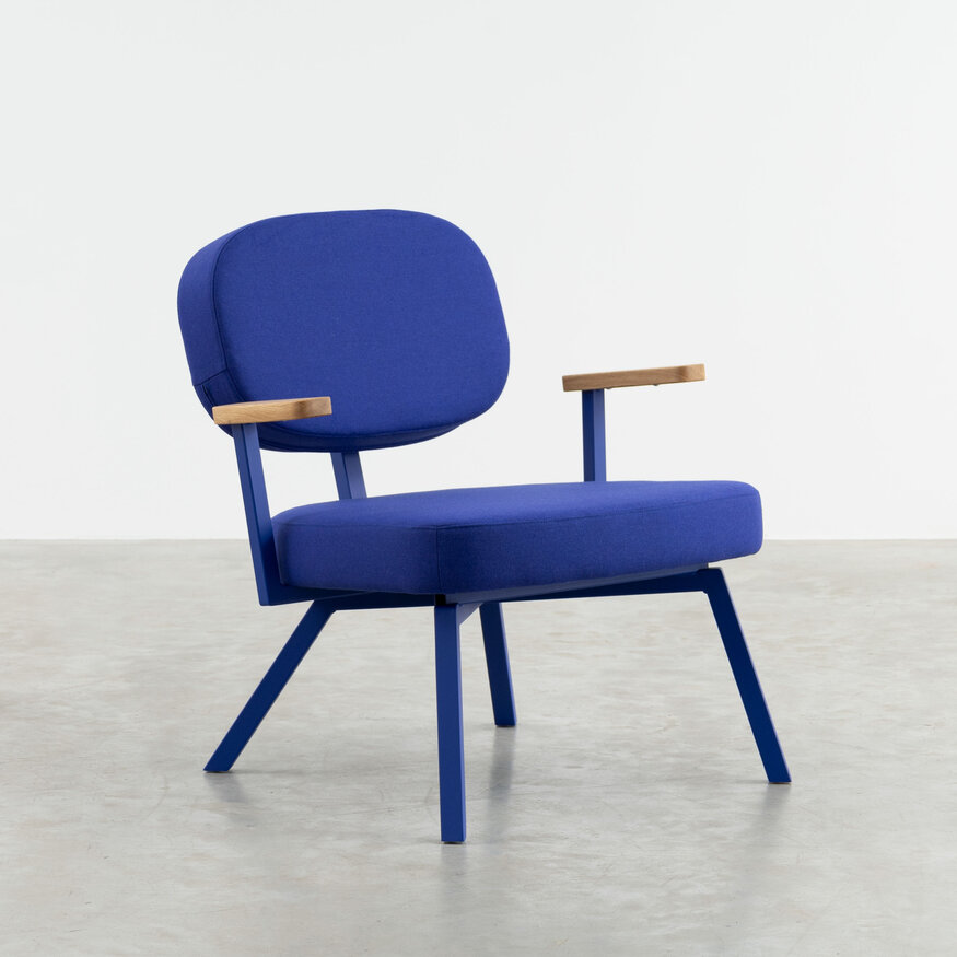 Dykmeyer MK Armchair With Walnut Armrests