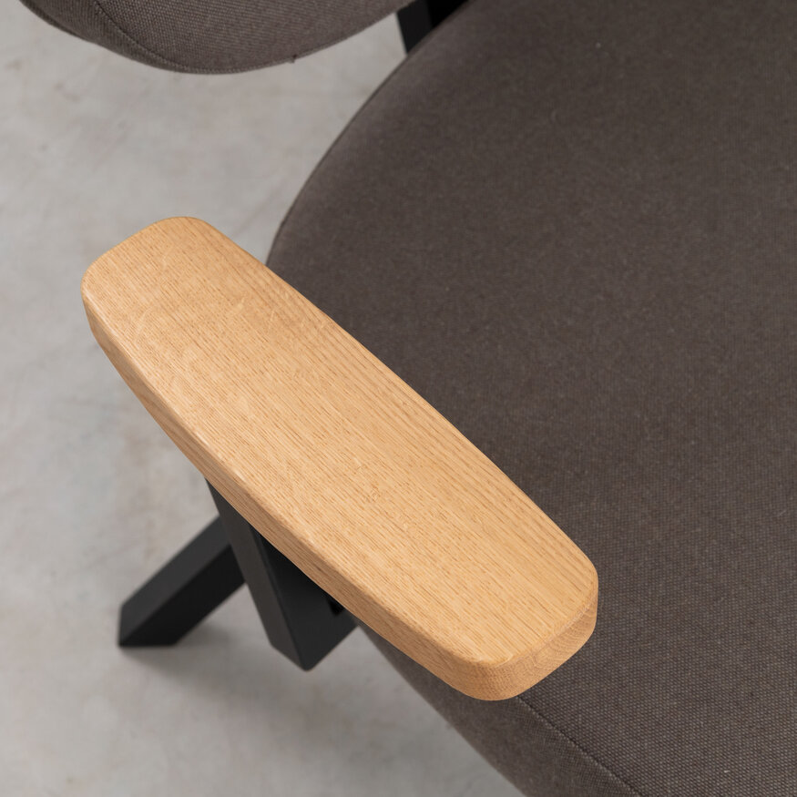Dykmeyer MK Fauteuil Met Eiken Armleggers