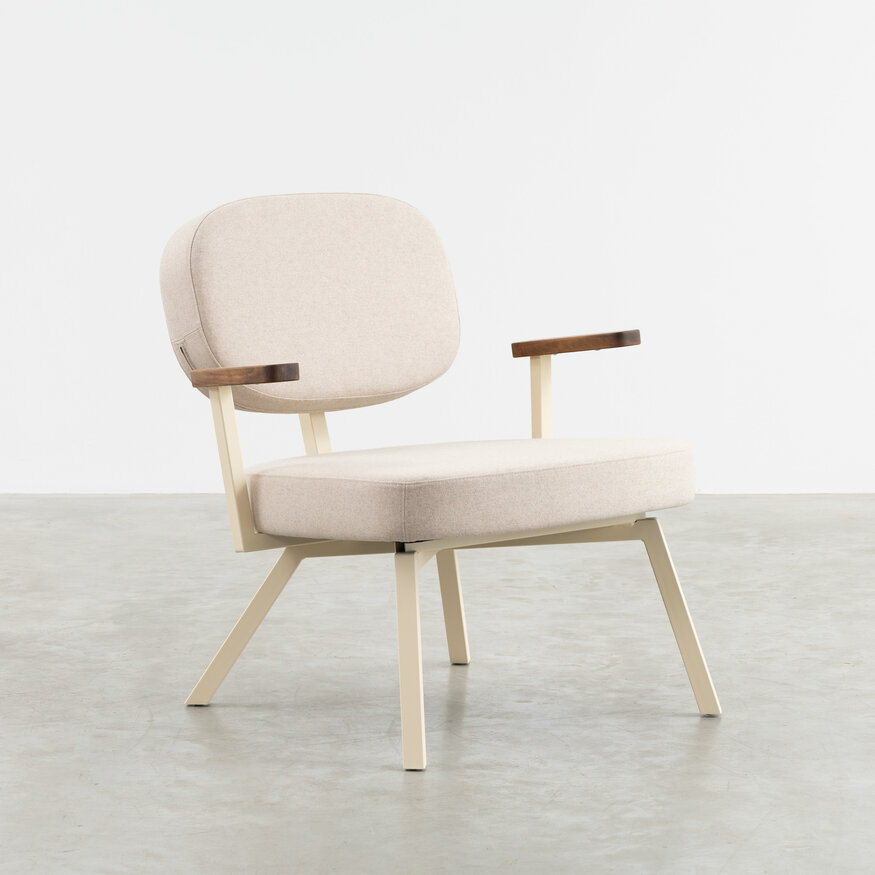 Dykmeyer MK Design Fauteuil Met Walnoot Armleuningen
