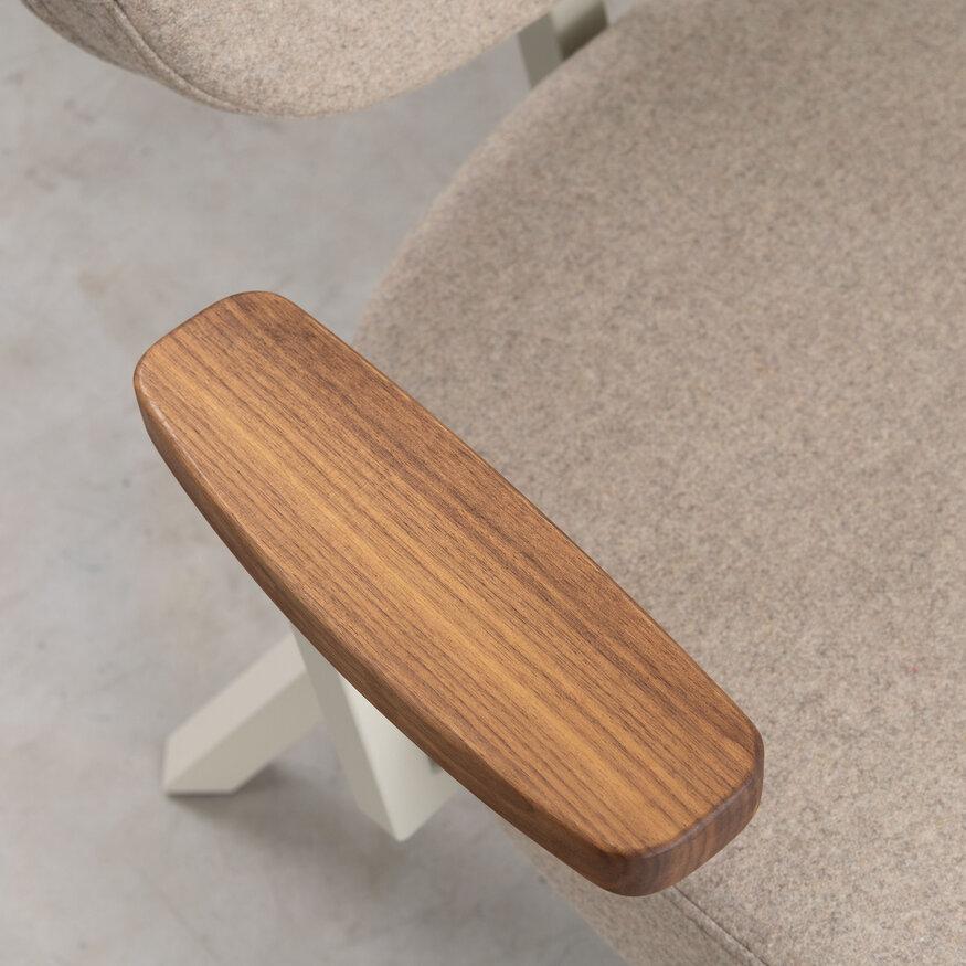 Dykmeyer MK Armchair With Walnut Armrests
