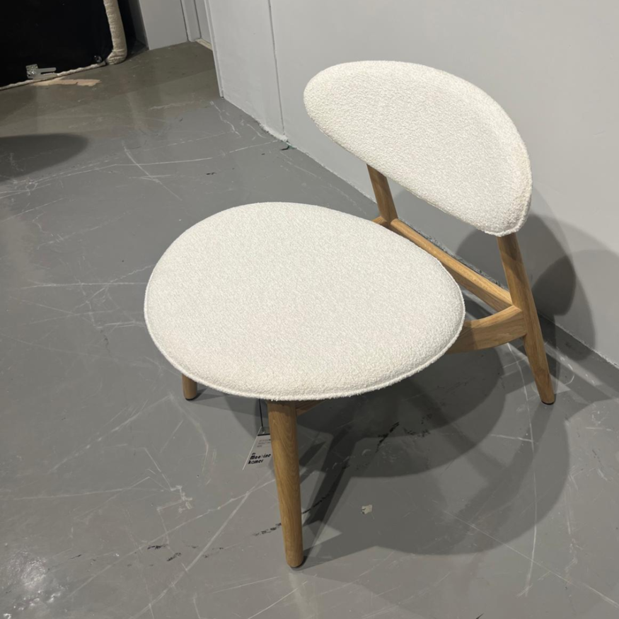 Aino Loungestoel Eiken / Domino 1/5 Sav & Økse Aino Loungestoel Eiken / Domino 1/5