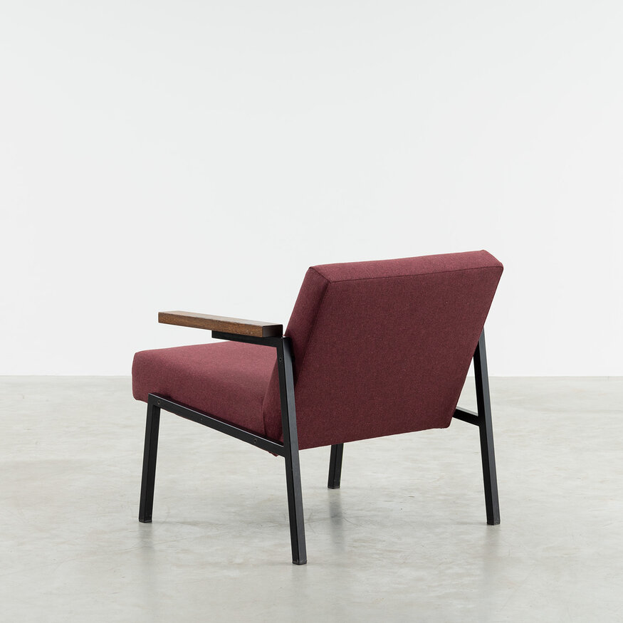 Spectrum design meubels Martin Visser SZ66 fauteuil donkerrood wol Spectrum