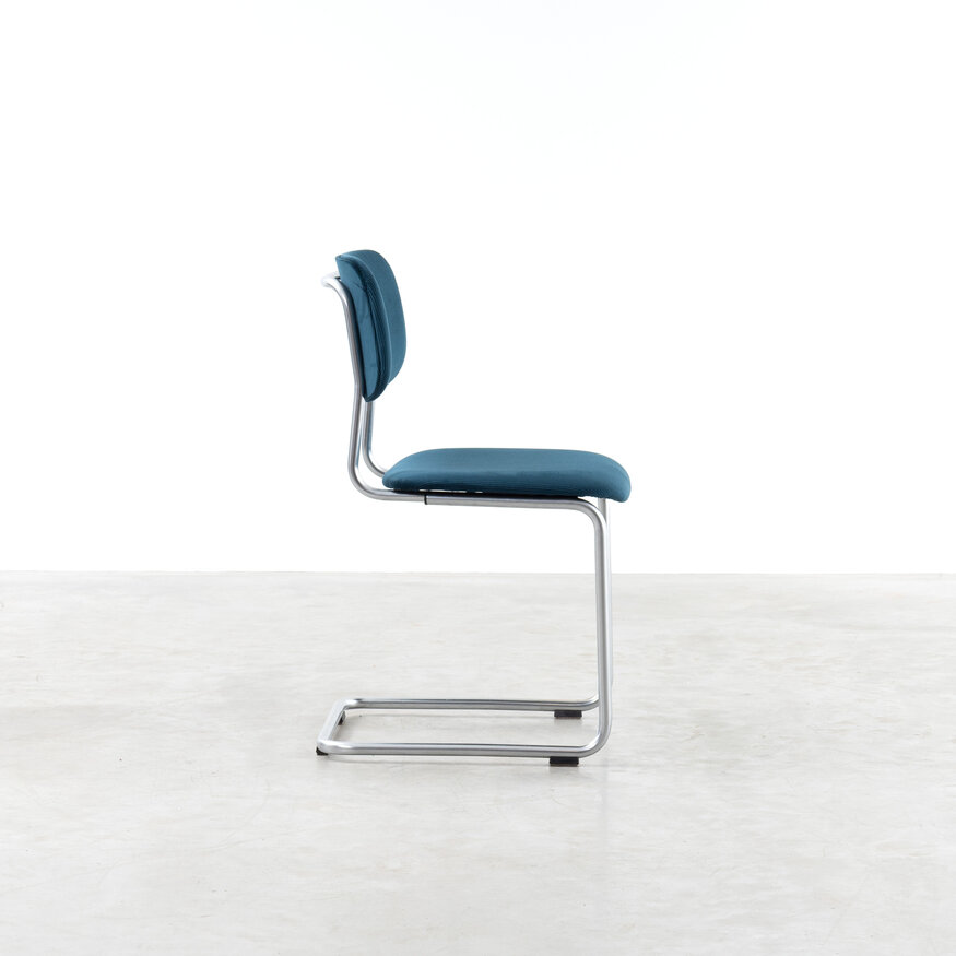 Gispen Set of 4 Gispen chairs model 1121 rib fabric