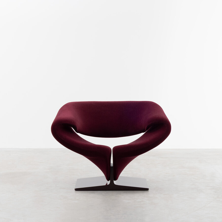 Artifort Pierre Paulin Ribbon lounge chair dark red Artifort