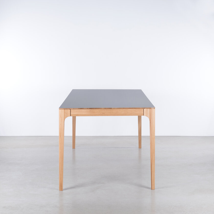 Sav & Økse Rikke Table Oiled Oak / fenix 0724 240x100