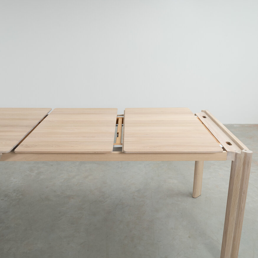 Eevi extendable table whitewash oak 200x90 + 2x50 cm Sav & Økse Eevi extendable table whitewash oak 200x90 + 2x50 cm