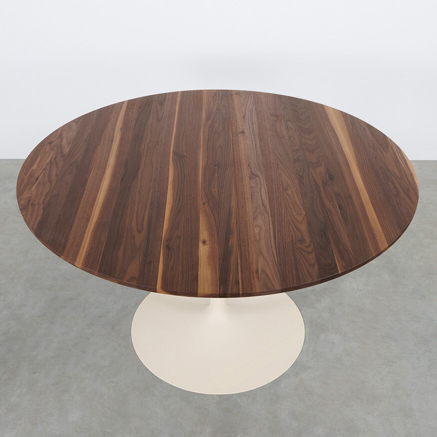 Sav & Økse Tinne Table with Round Wooden Top