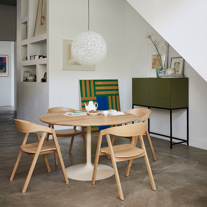 Tinne Tafel met Rond Houten Blad Sav & Økse Tinne Tafel met Rond Houten Blad