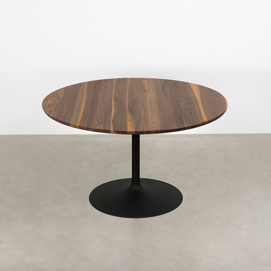Tinne Tafel met Rond Houten Blad Sav & Økse Tinne Tafel met Rond Houten Blad