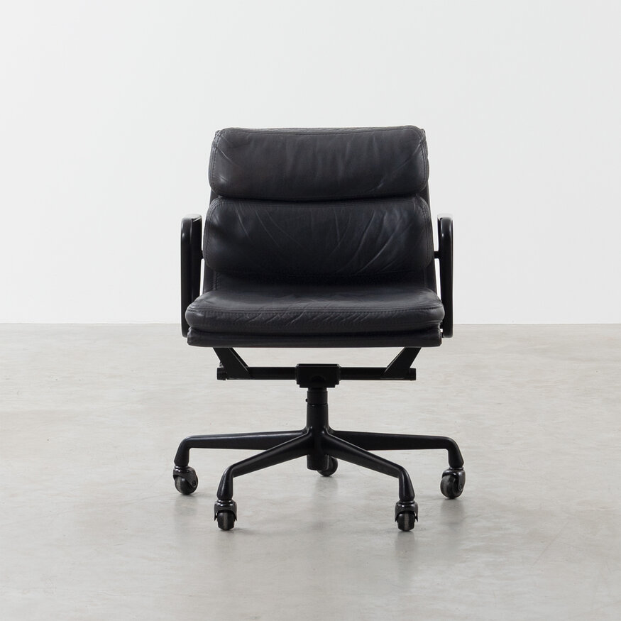 Eames Soft Pad chair black leather black frame Herman Miller Herman Miller Eames Soft Pad chair black leather black frame Herman Miller