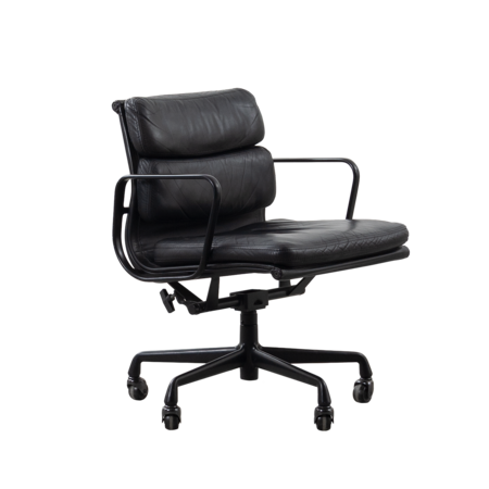 Eames Soft Pad chair black leather black frame Herman Miller Eames Soft Pad chair black leather black frame Herman Miller