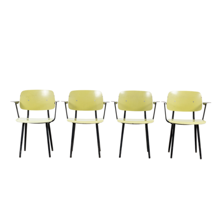 Set van 4 Friso Kramer Revolt stoelen met arm Ahrend