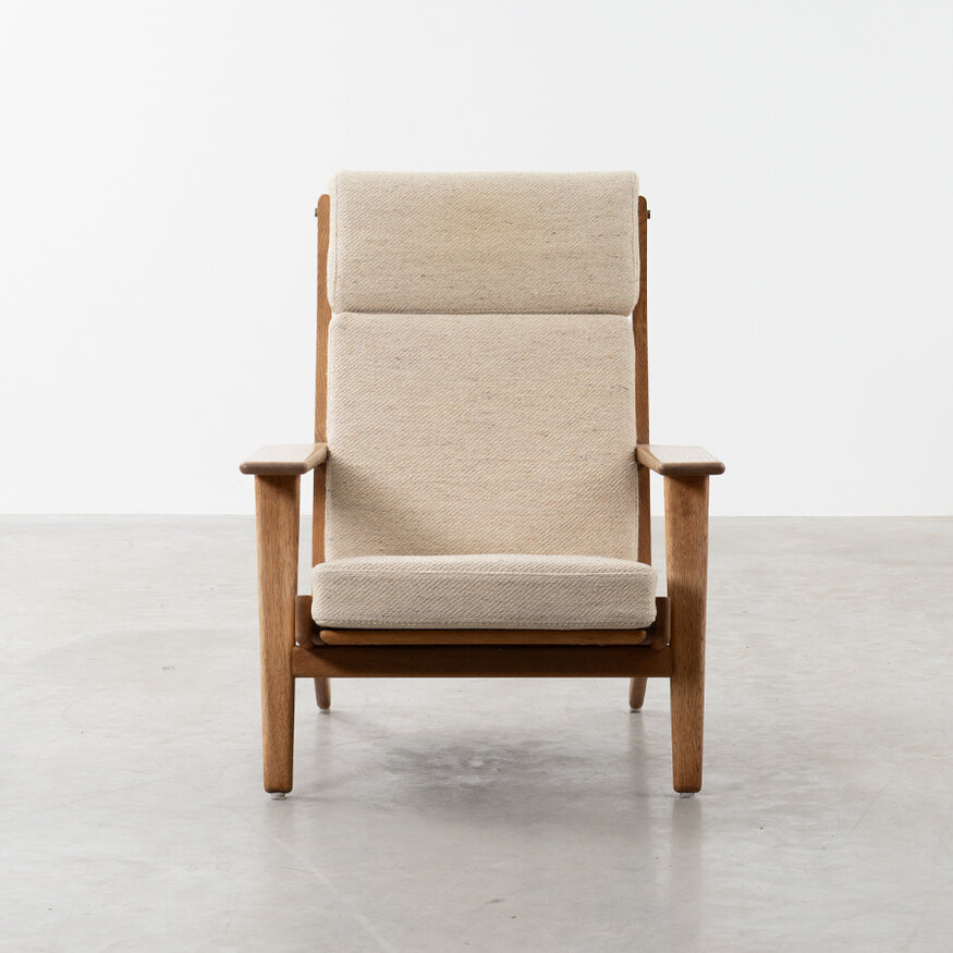 Hans J Wegner GE290 lounge chair oak Getama Getama Hans J Wegner GE290 lounge chair oak Getama