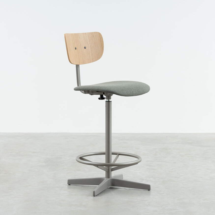 Dykmeyer Industrial Counter Design Bar Chair Jops