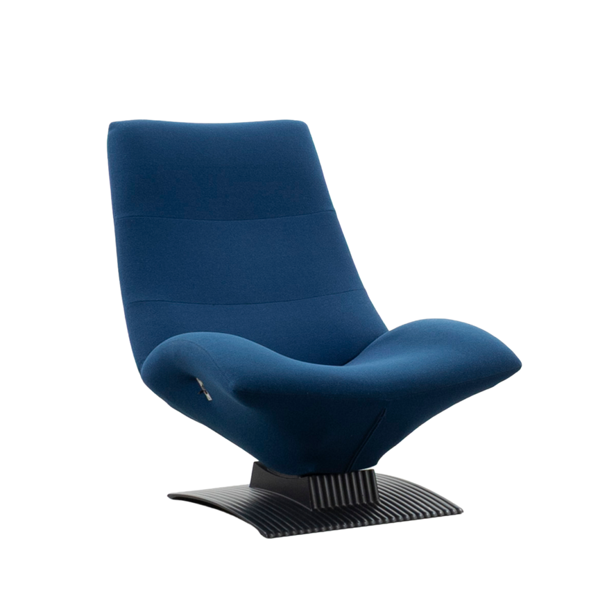 Artifort Artifort F773 lounge chair cobalt blue with black base