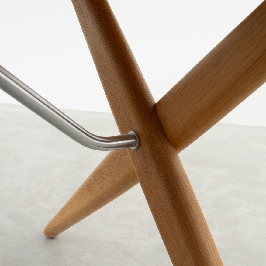 Andreas Tuck Hans J Wegner tafel AT303 eiken met zwart linoleum Andreas Tuck