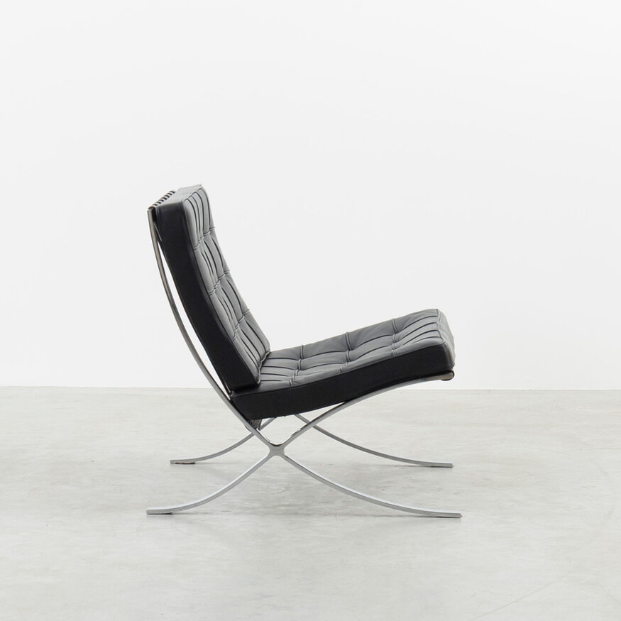 Knoll Mies van der Rohe Barcelona Lounge Chair black leather Knoll