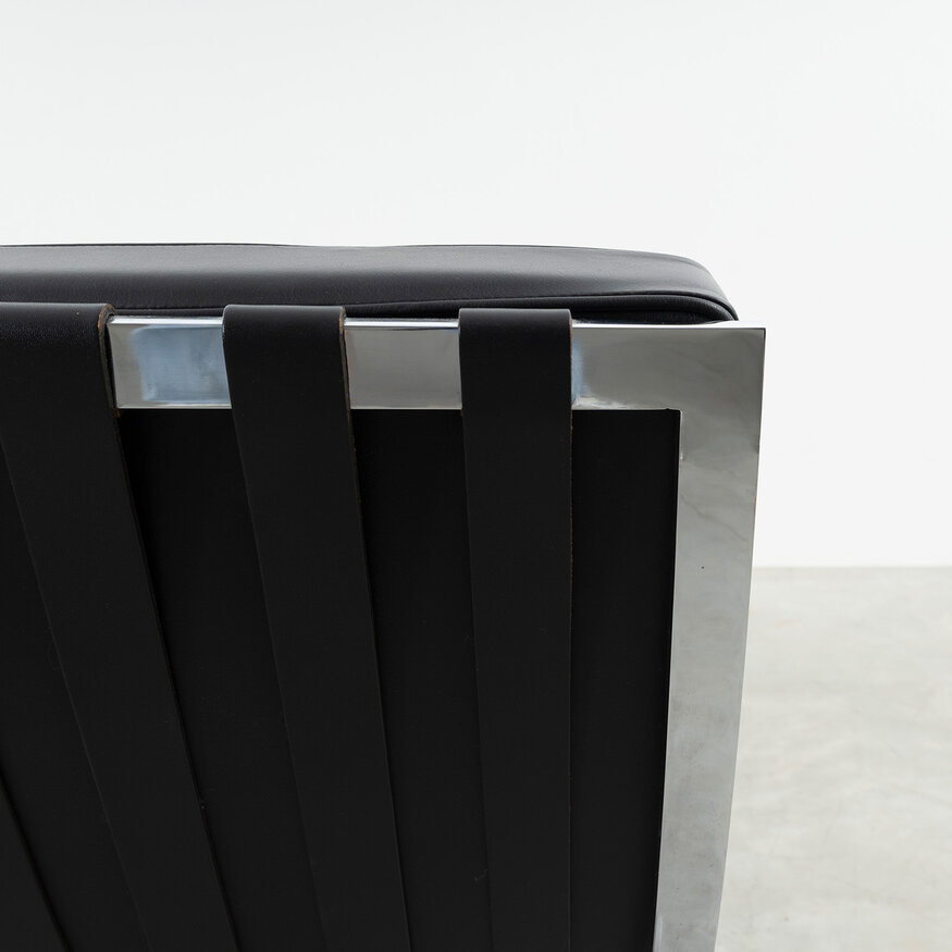 Knoll Mies van der Rohe Barcelona Lounge Chair black leather Knoll