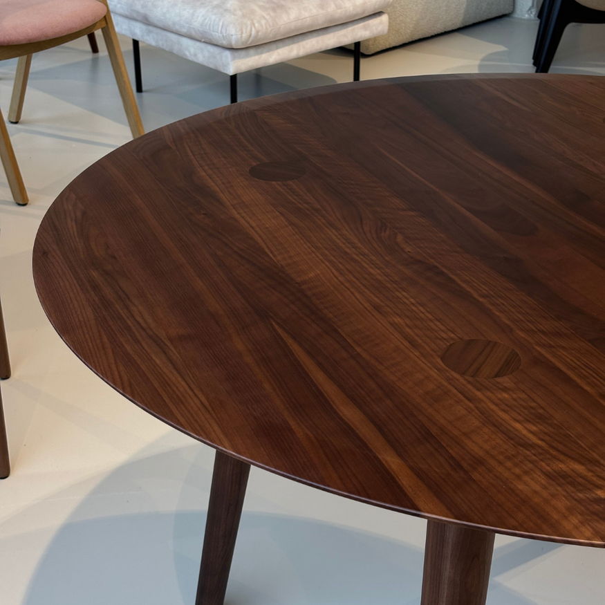 Olger Tafel Rond 120 Walnoot mat gelakt