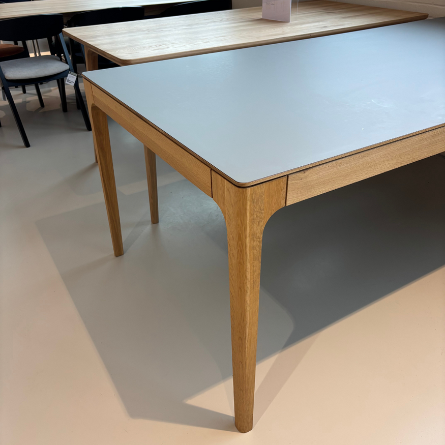 Rikke Table 200x100 Oak with Fenix Top