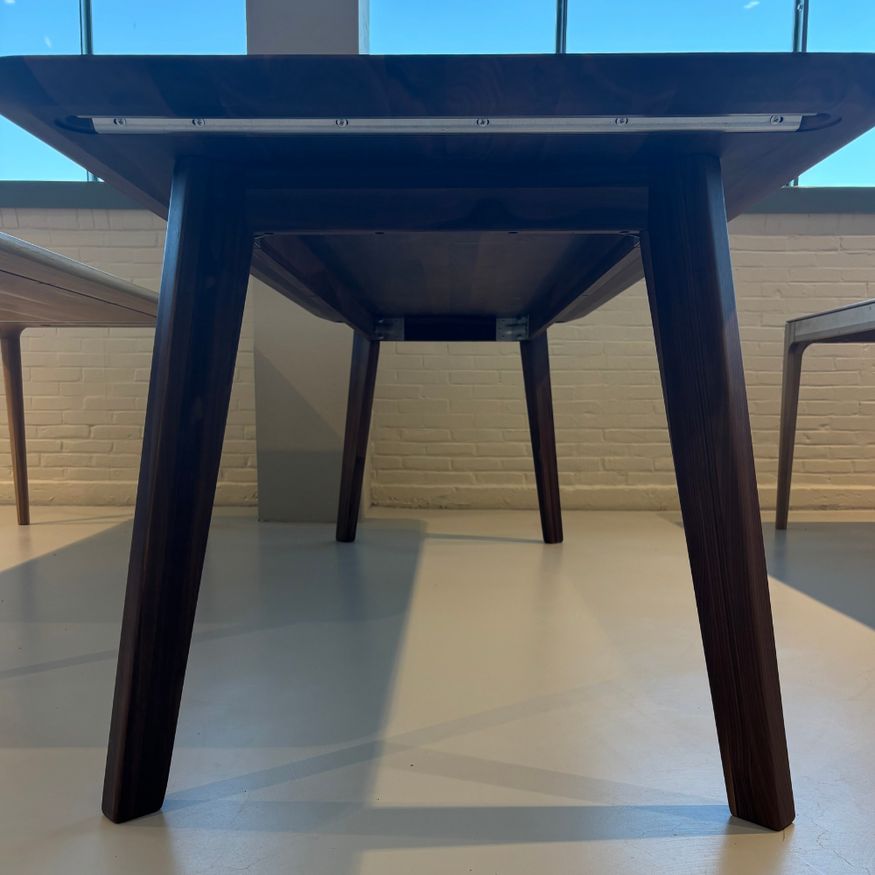 Samt Table 240x90 Walnut matt lacquered