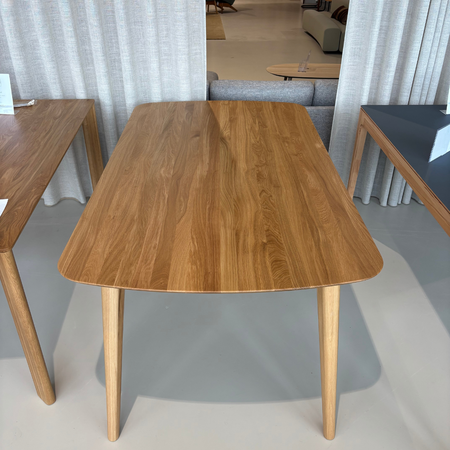 Tomrer Table 180x100 Oak Matt Lacquered - Outlet Zaandam