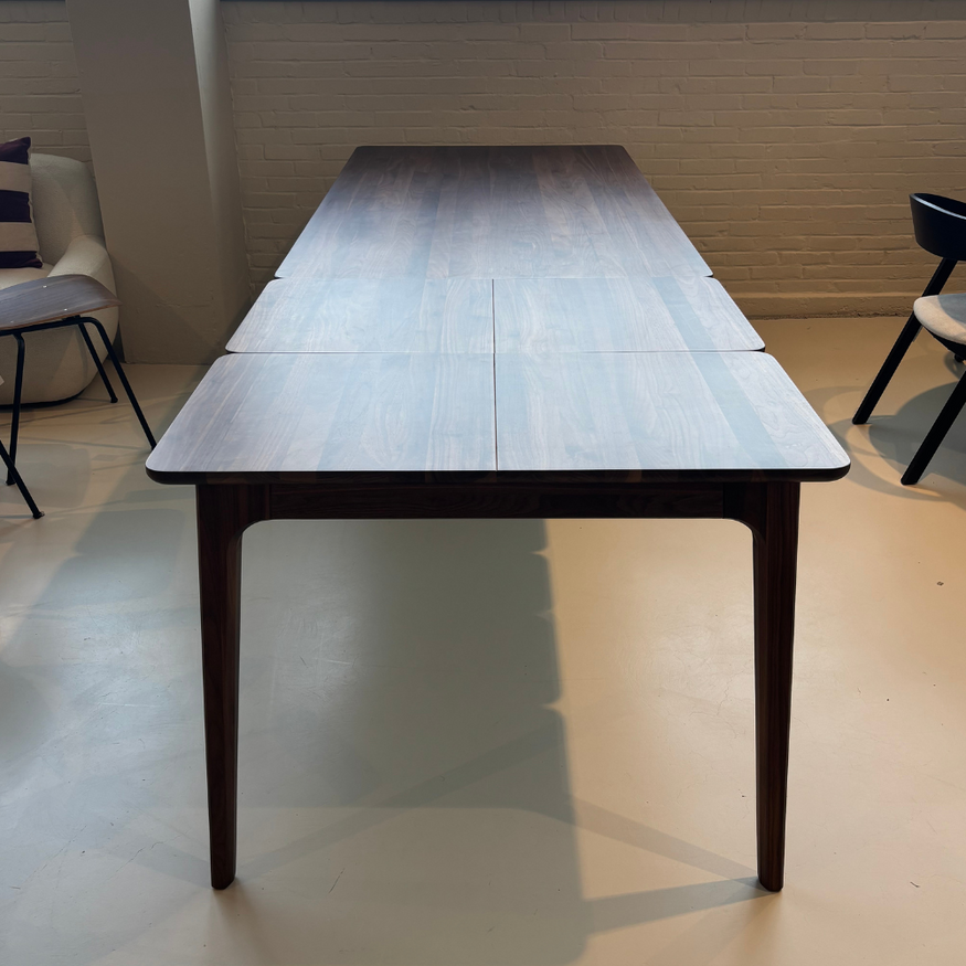 Fjerre Tafel Uitschuifbaar 180x100+(2x50) Walnoot mat gelakt