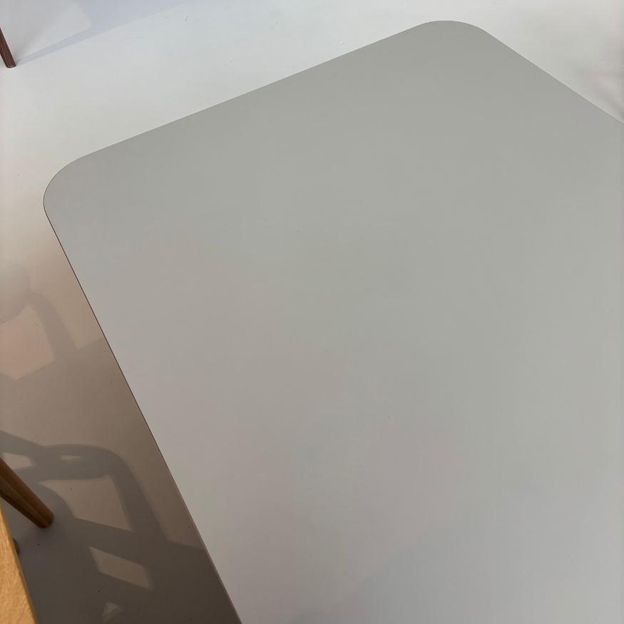 Tomrer Tafel 240x100 Leemgrijs Fenix 0717) blad - Eiken poten