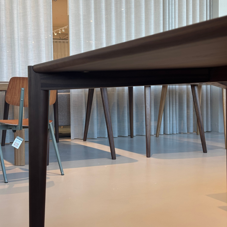 Jorke Tafel 200x90 Walnoot mat gelakt