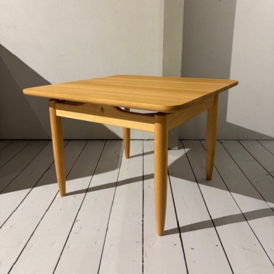Mikko Coffee Table Oak matte lacquered