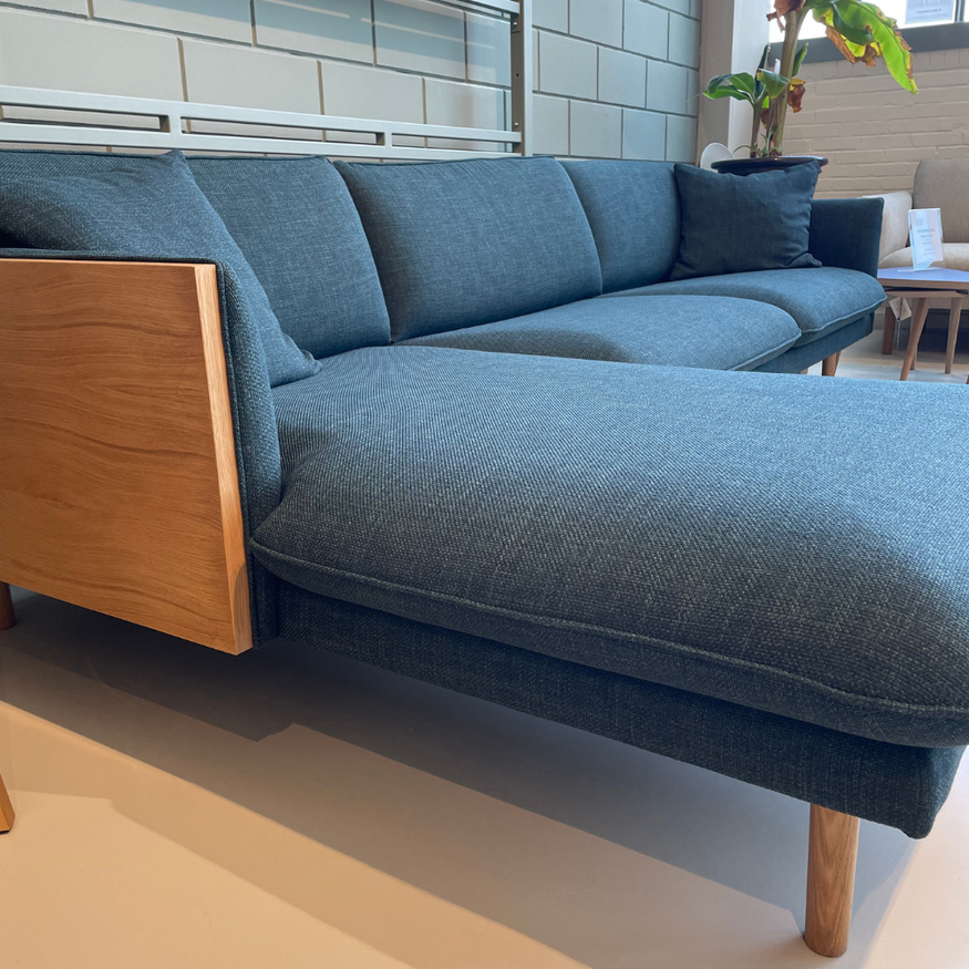 Jonne 2.5-seater sofa with lounge corner Left / Alpine 500 Jonne 2.5-seater sofa with lounge corner Left / Alpine 500