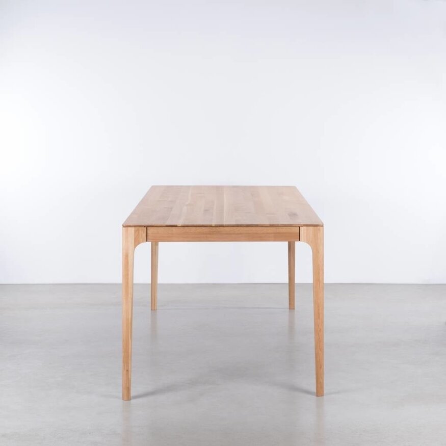 Rikke uitschuifbare tafel 200x100+(2x50) Sav & Økse Rikke uitschuifbare tafel 200x100+(2x50)