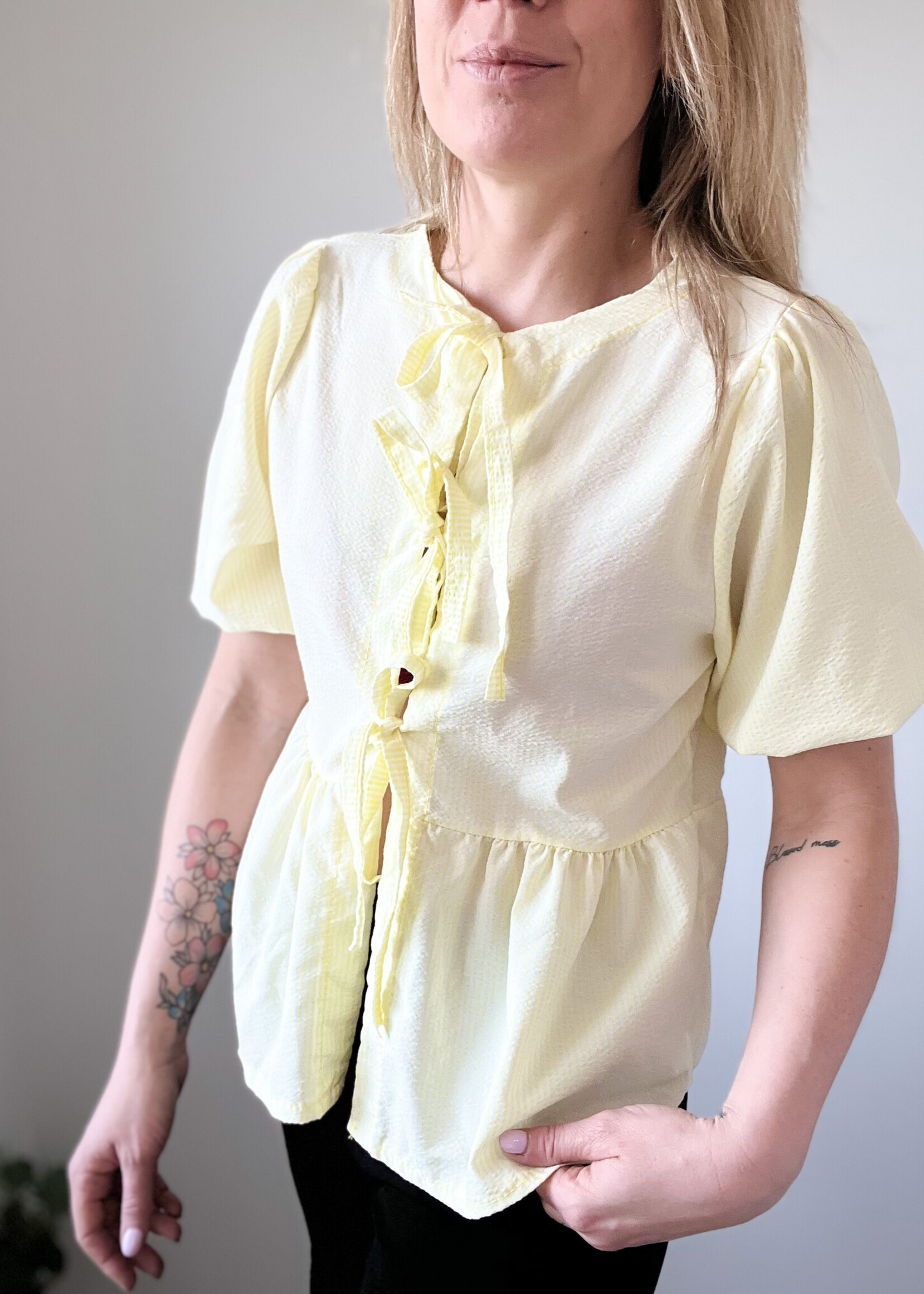 YELLOW BOW BLOUSE One size