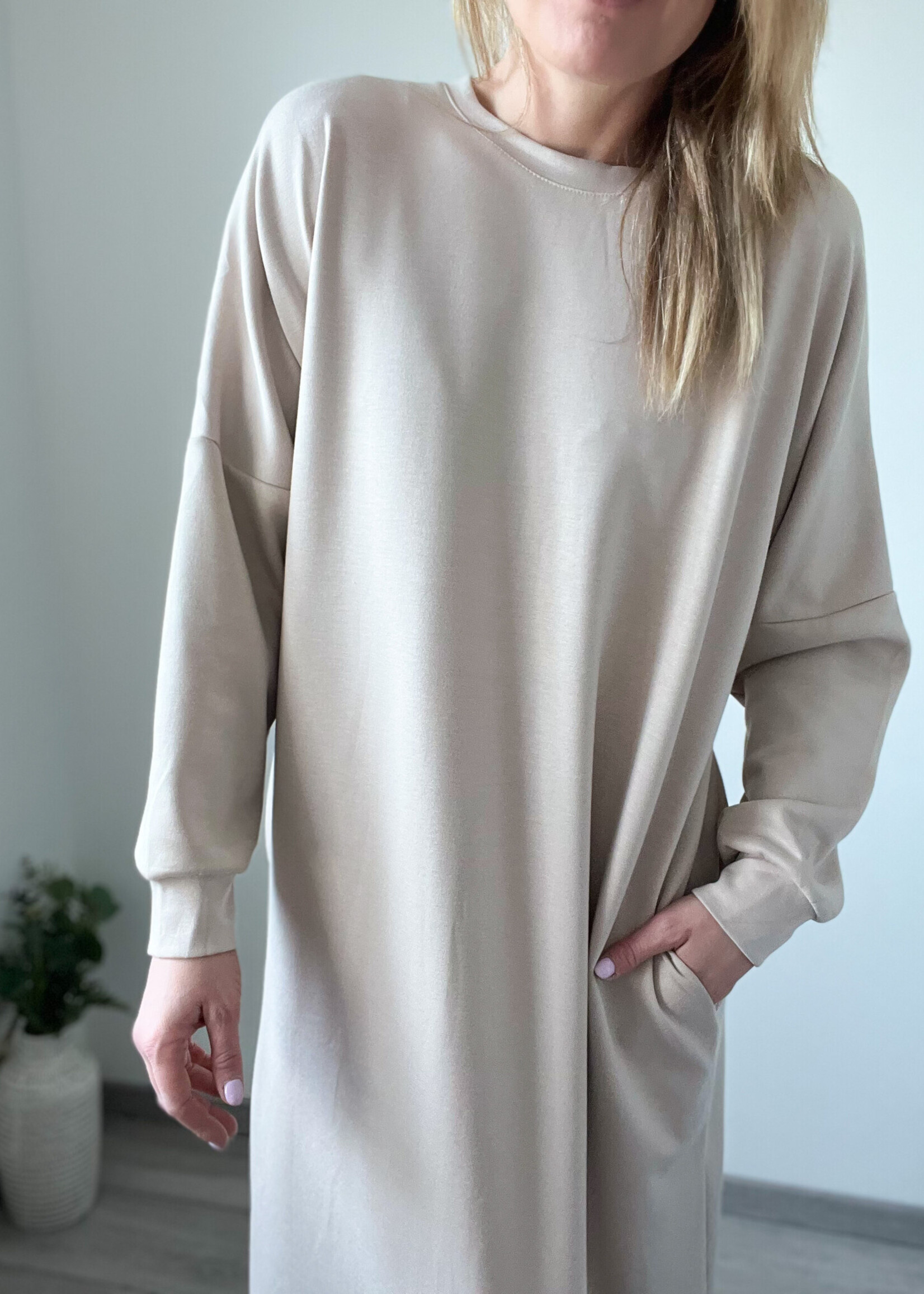 LIGHT SWEATERDRESS One size