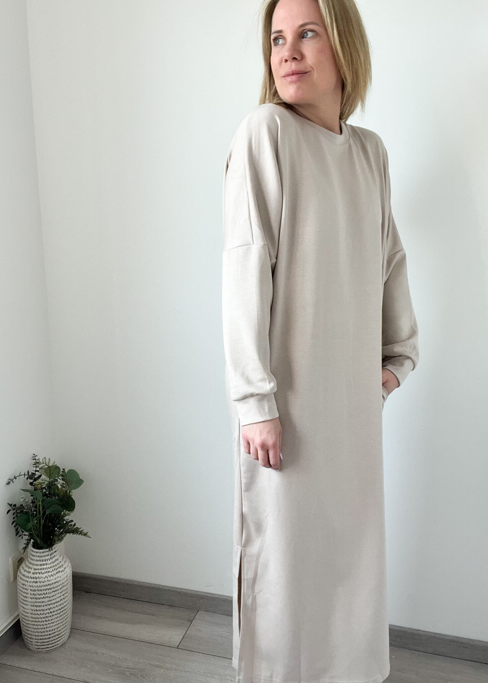 LIGHT SWEATERDRESS One size