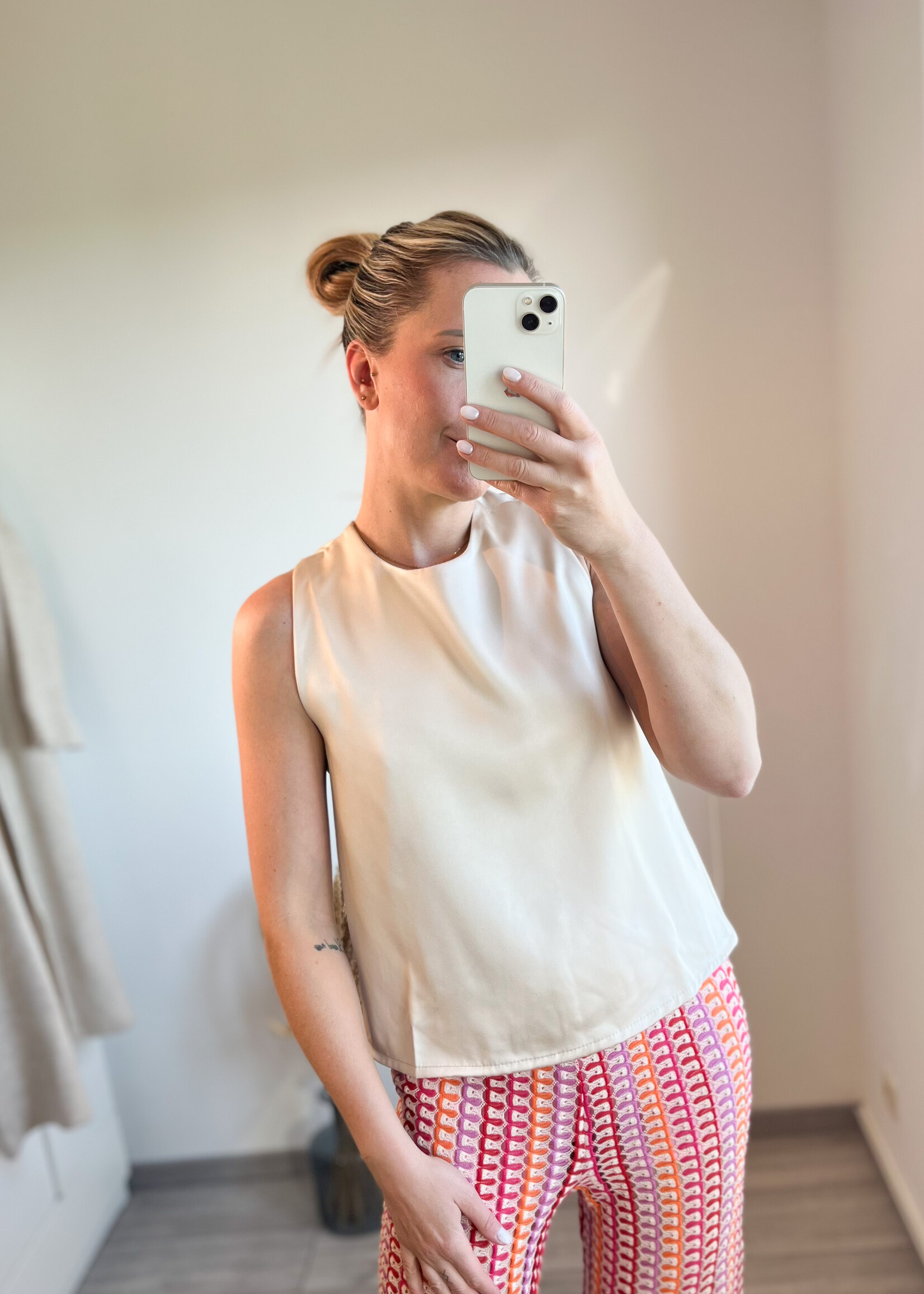 ADDIE TOP BEIGE