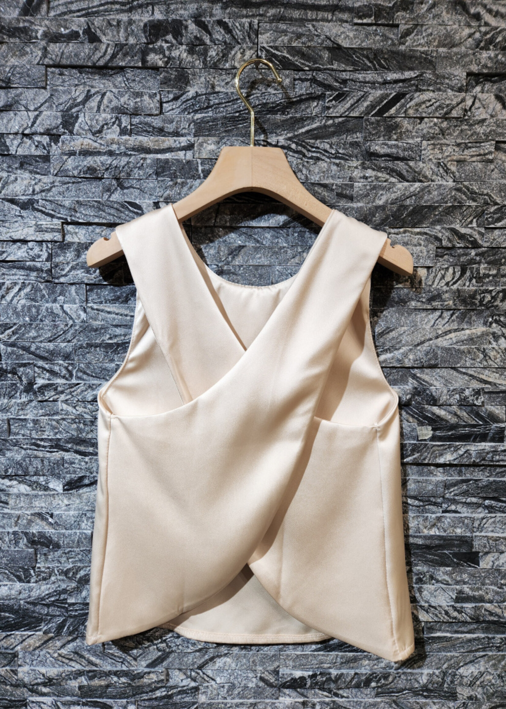 ADDIE TOP BEIGE