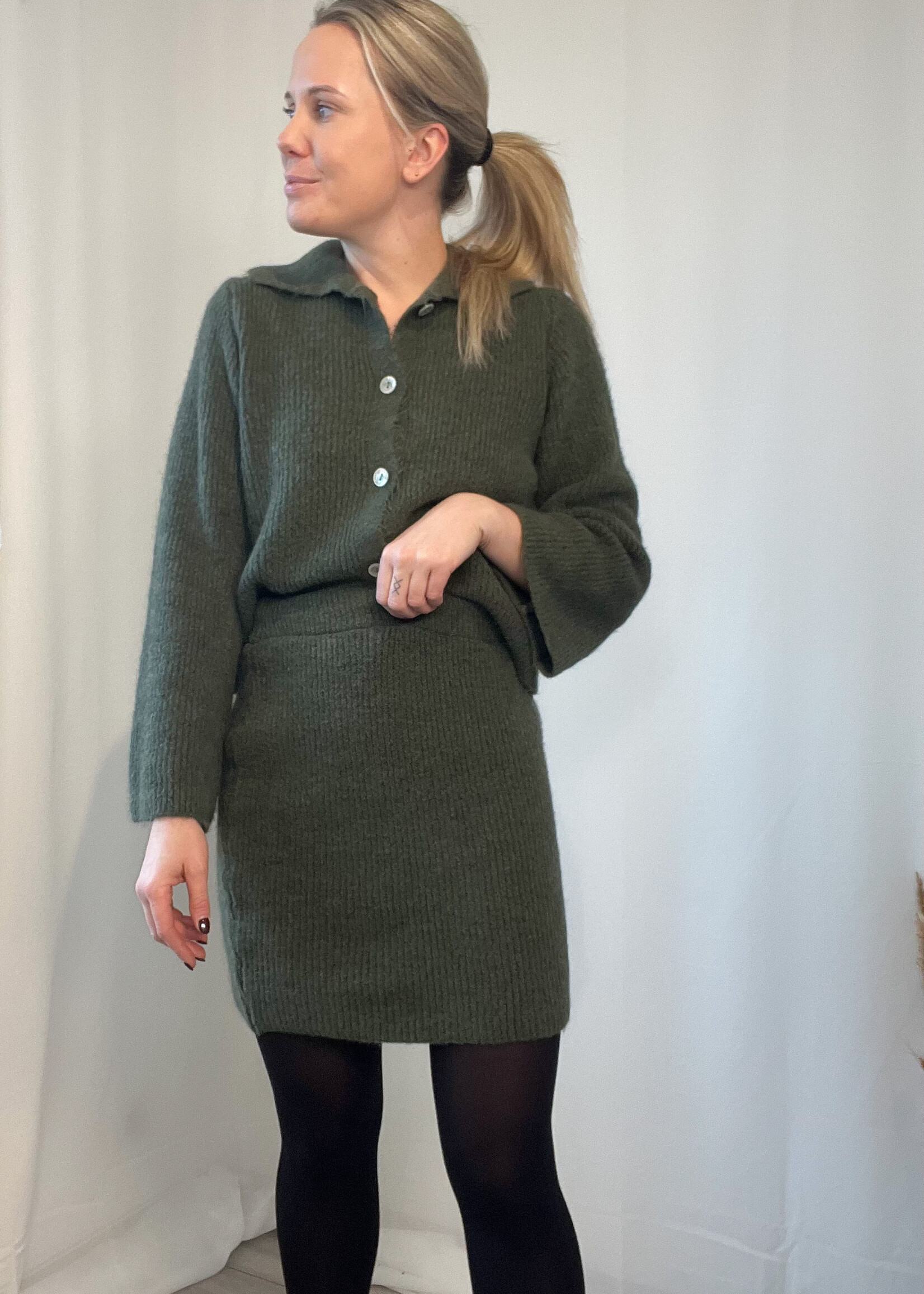 FELI KAKI SET