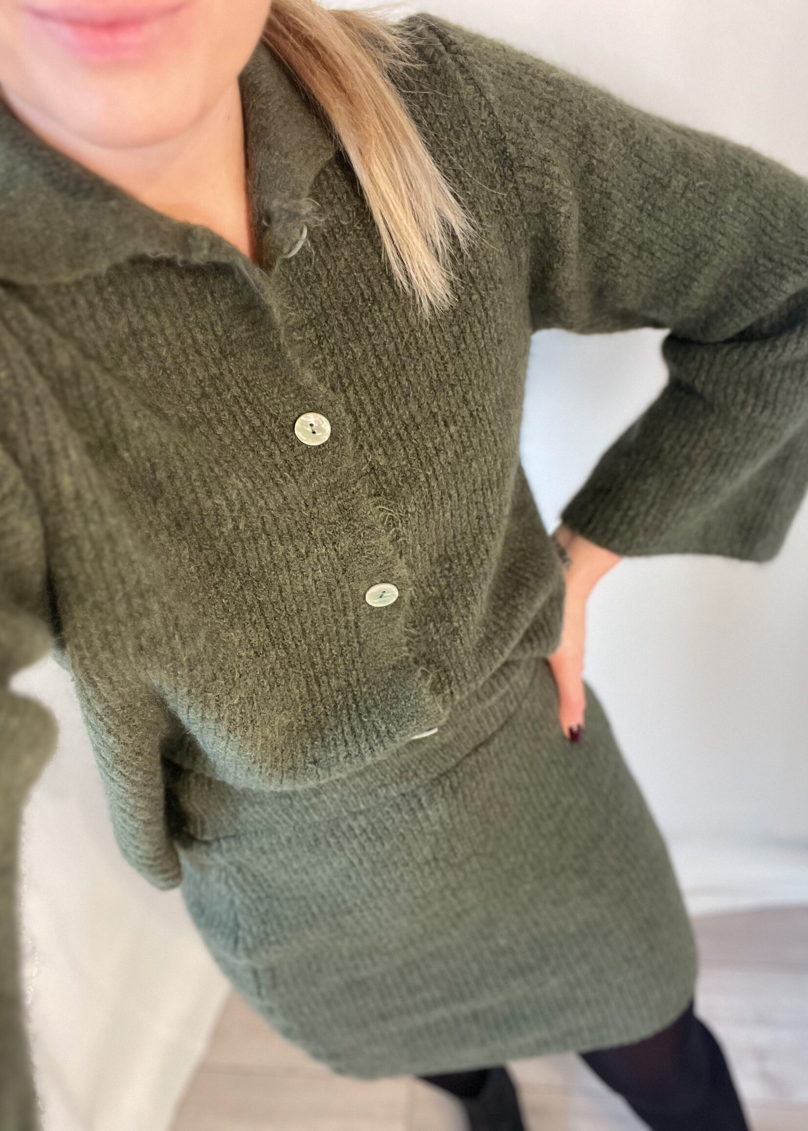 FELI KAKI SET